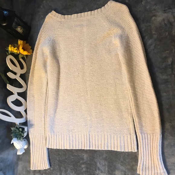 Comfy Cozy Cute Sweater! - Picture 5 of 5